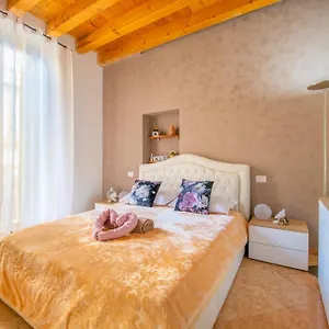 https://arena-suite-mazzini.hotelinveneto.com
